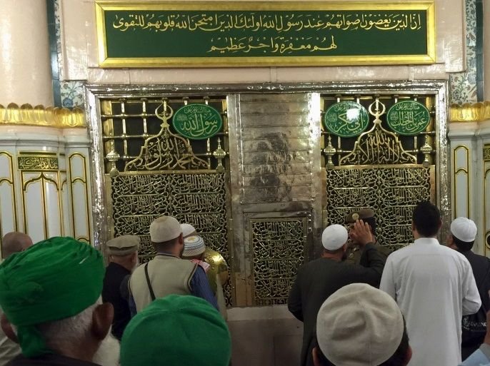 الرسول الشيعة النبوي في زيارة المسجد عند ما يقال